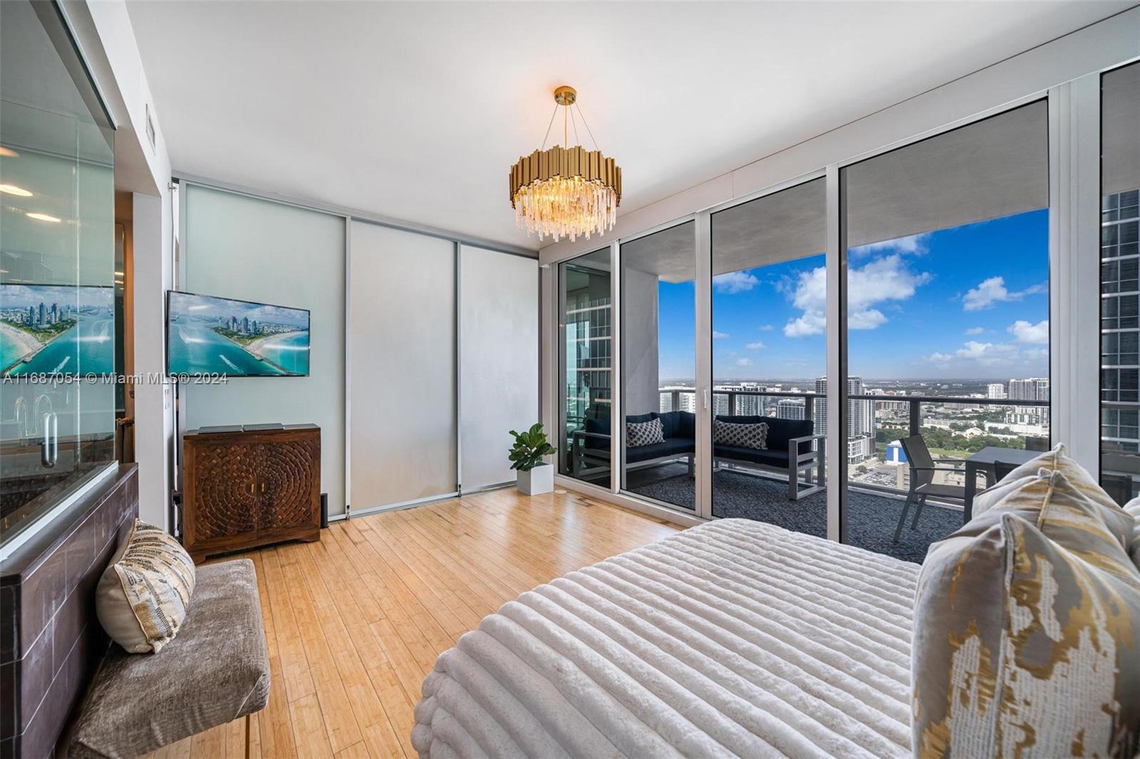 1040 Biscayne Blvd # 3905