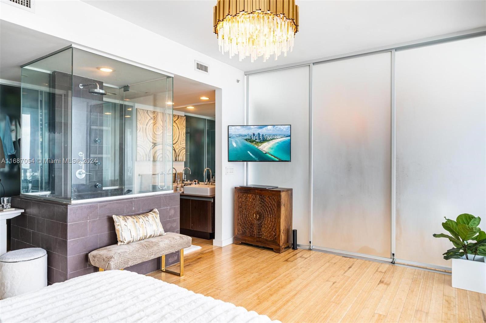 1040 Biscayne Blvd # 3905