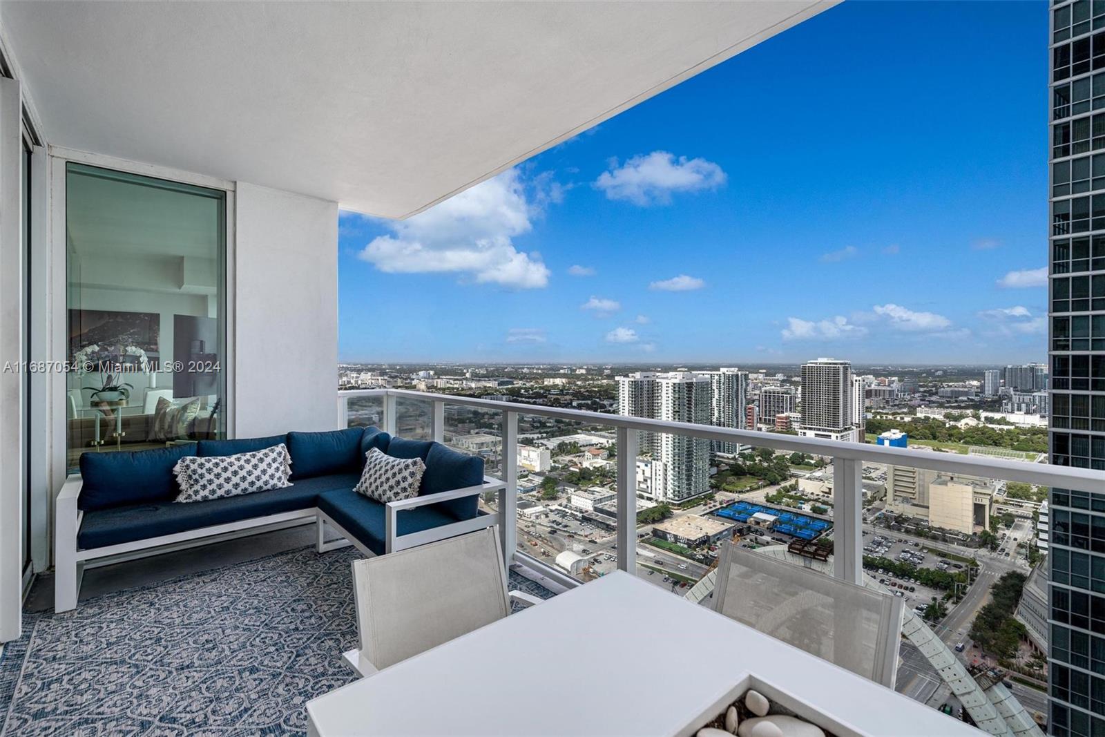 1040 Biscayne Blvd # 3905