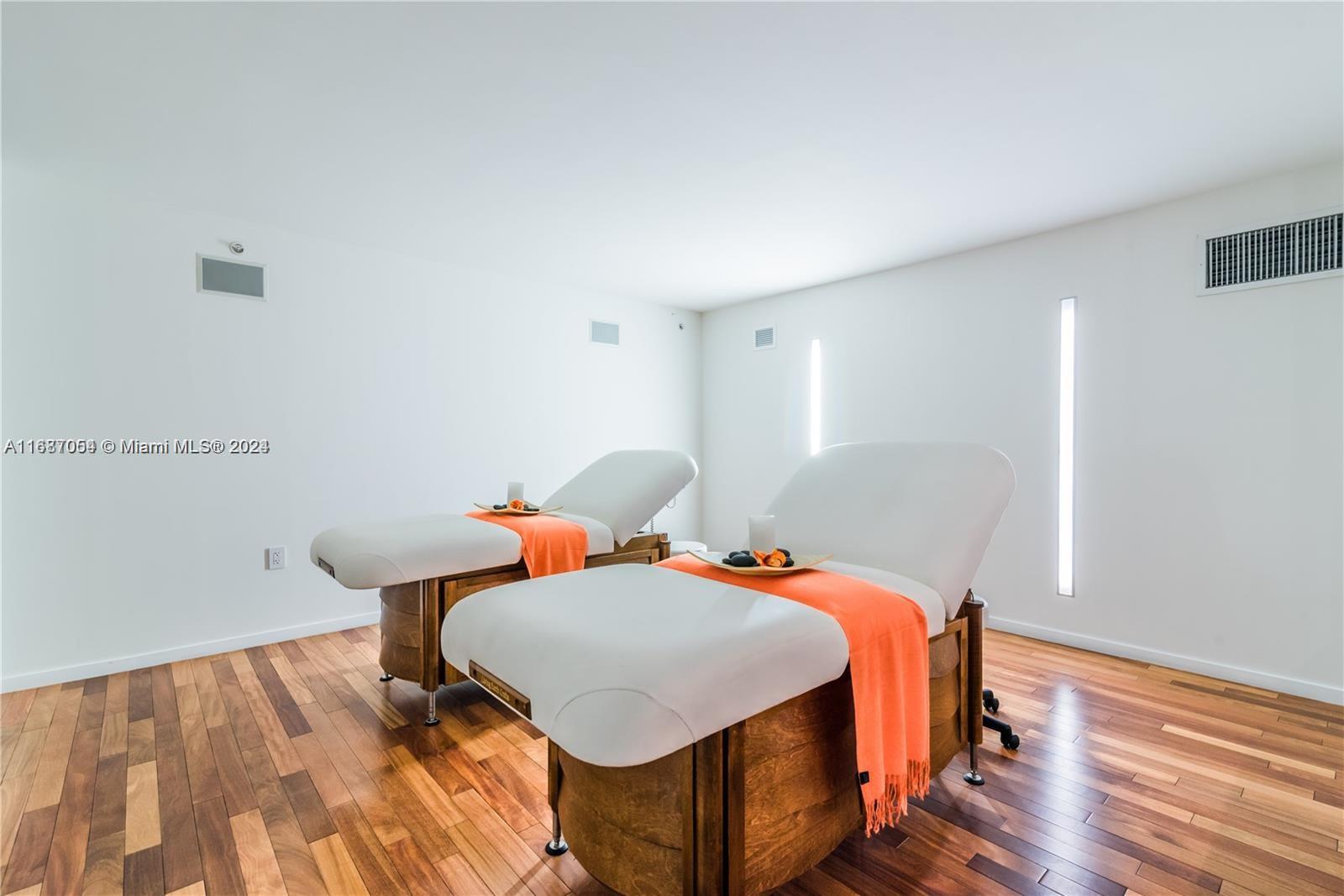 1040 Biscayne Blvd # 3905