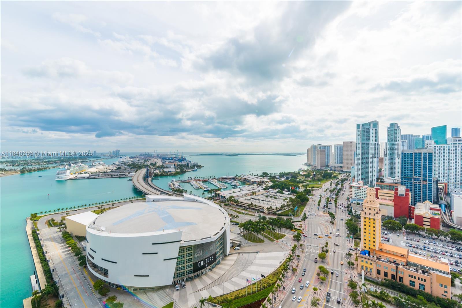 888 Biscayne Blvd # 3506