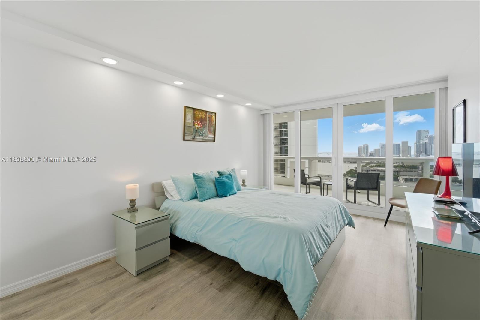 1717 N Bayshore Dr # 2655, Miami Unit: A-2655