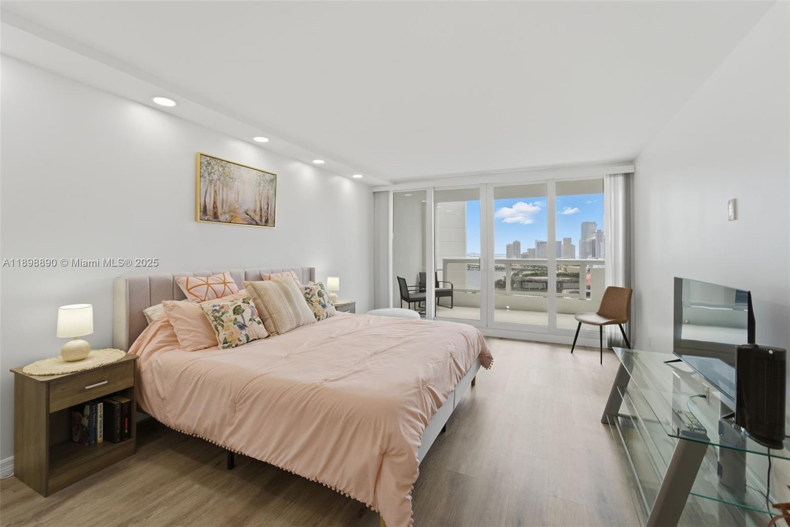 1717 N Bayshore Dr # 2655, Miami Unit: A-2655