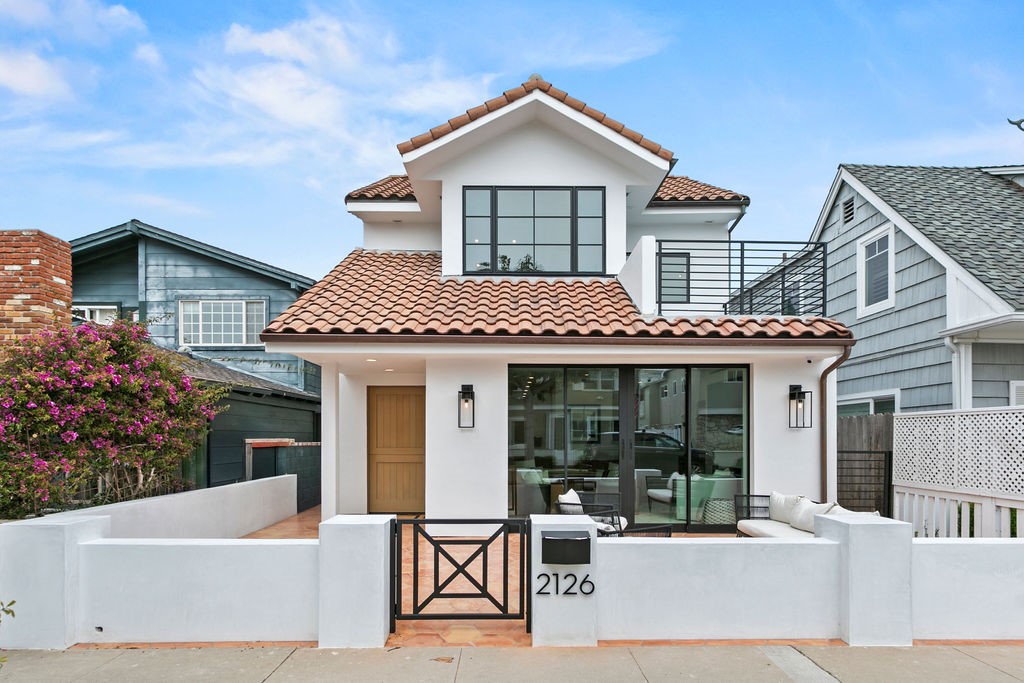 2126 Miramar Drive