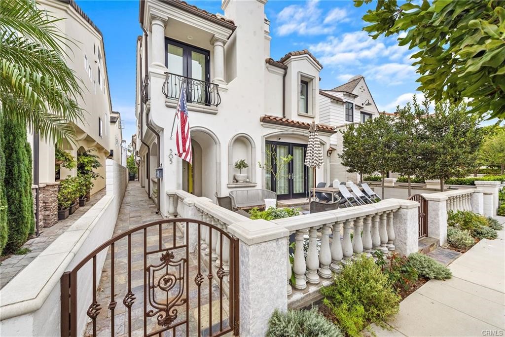 505 Carnation 1/2