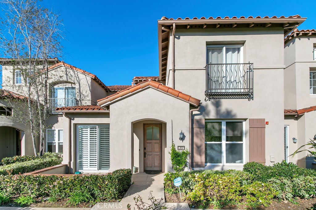 10 Savona Court