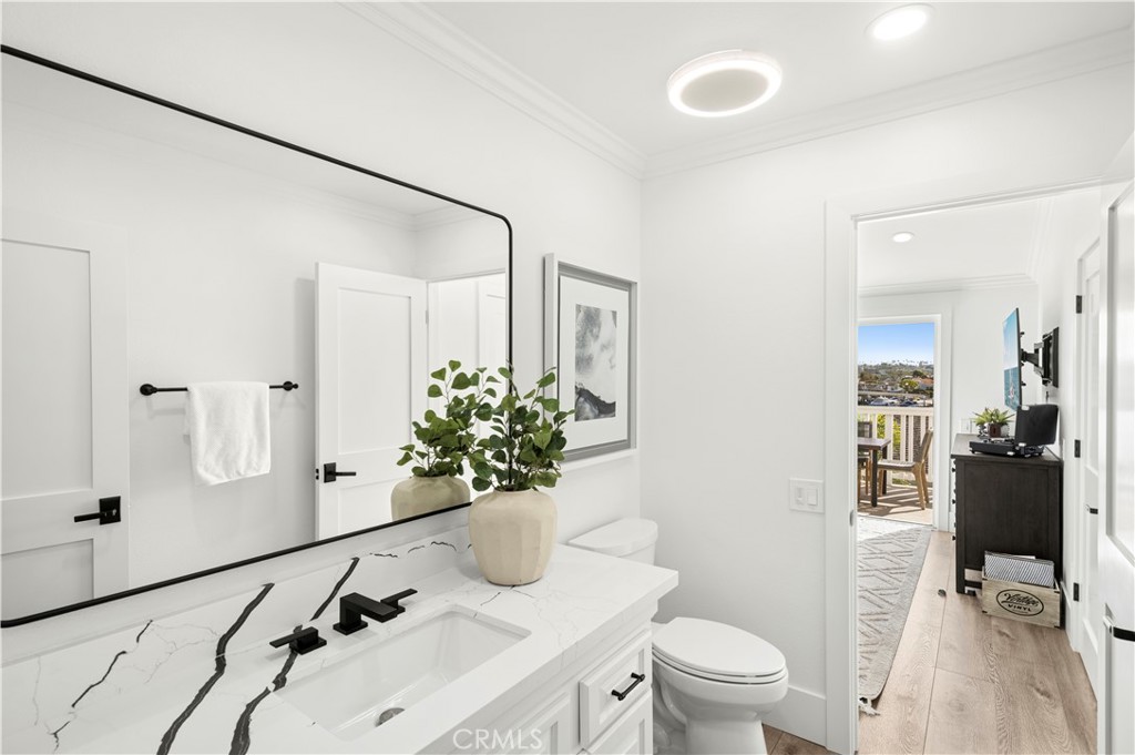 990 Bayside Cove 609