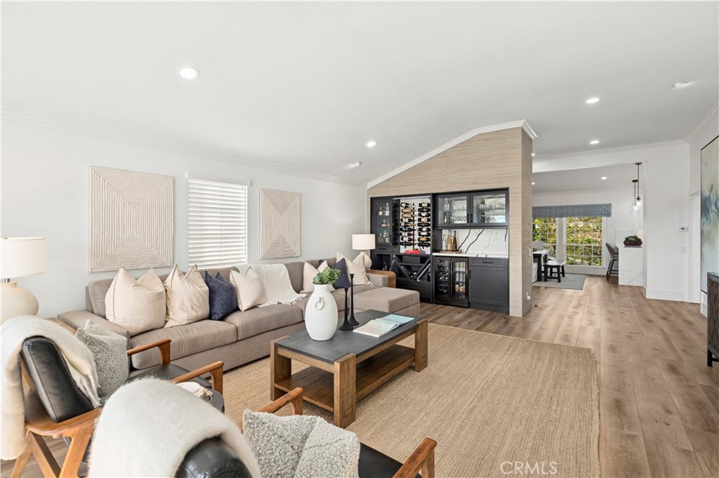 990 Bayside Cove 609