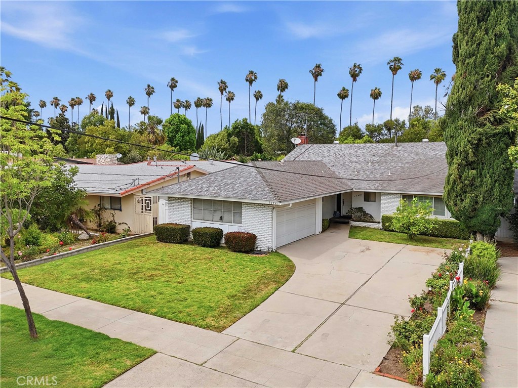 14951 Gilmore