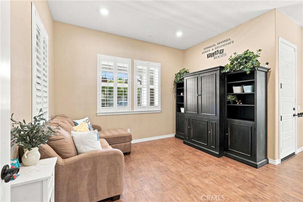 22389 Midtown Court