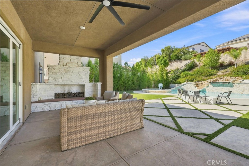 22389 Midtown Court