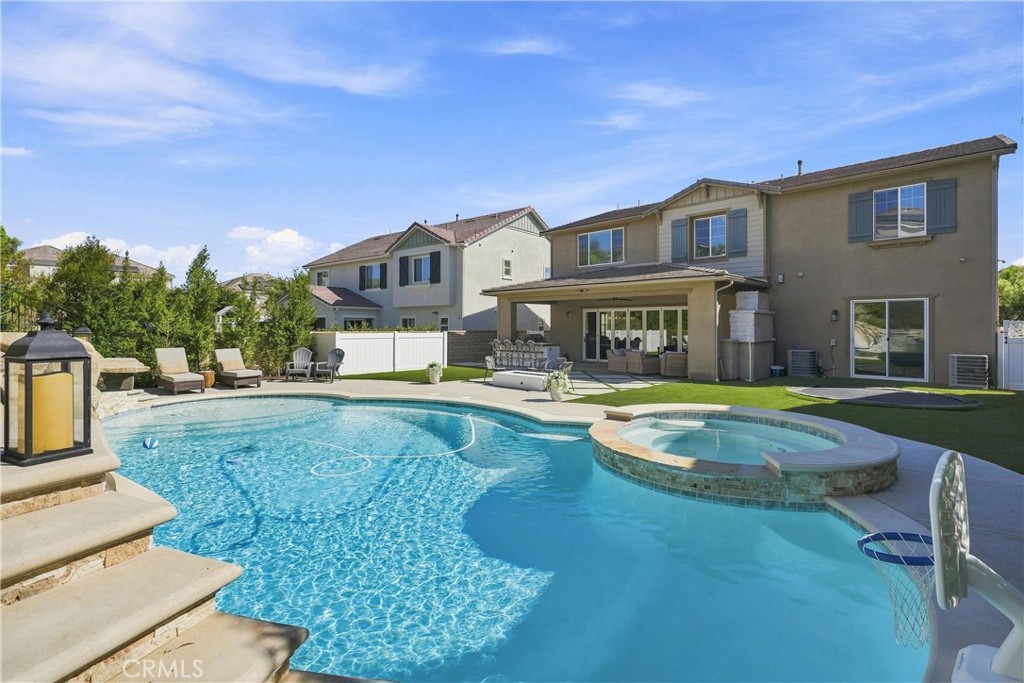 22389 Midtown Court