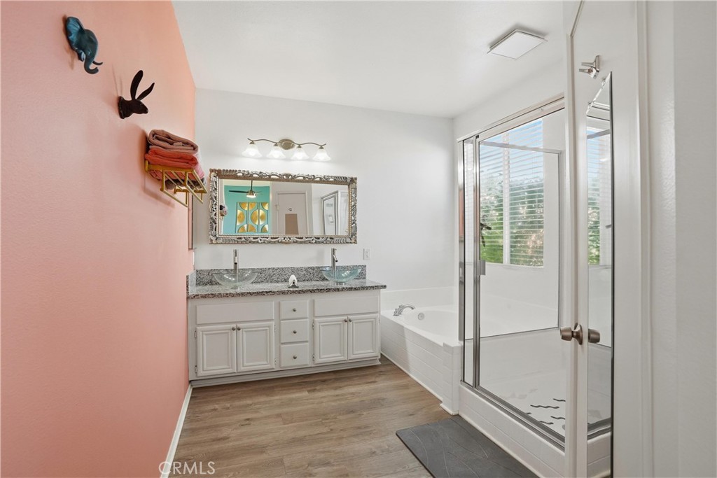 1325 W Avenue H6