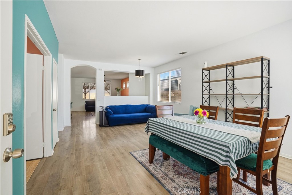 1325 W Avenue H6