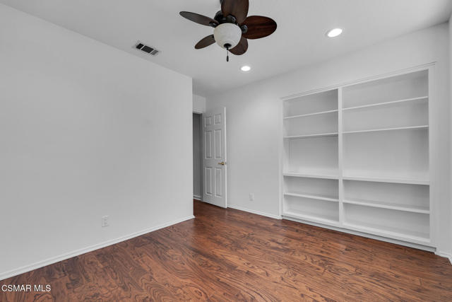 1032 Amberton LN