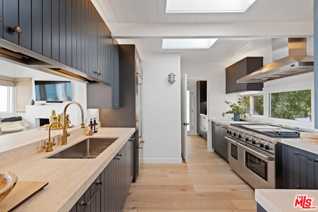 27070 Malibu Cove Colony Dr