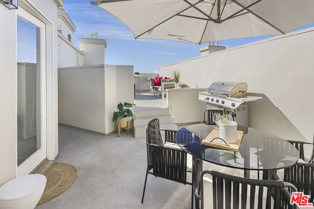 11690 MONTANA AVE Unit: PH303