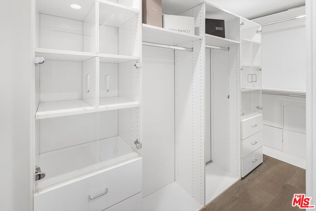 11690 MONTANA AVE Unit: PH303