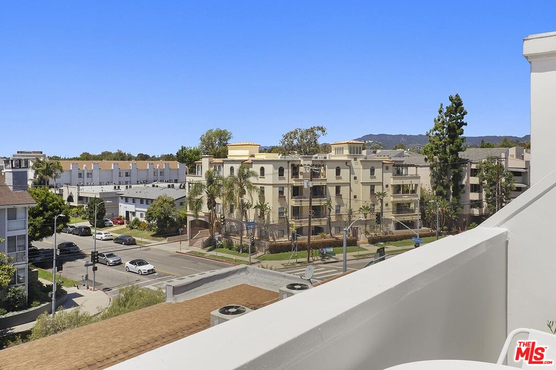 11690 MONTANA AVE Unit: PH303