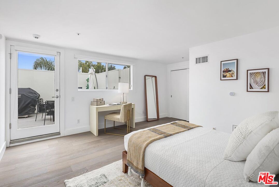 11690 MONTANA AVE Unit: PH303