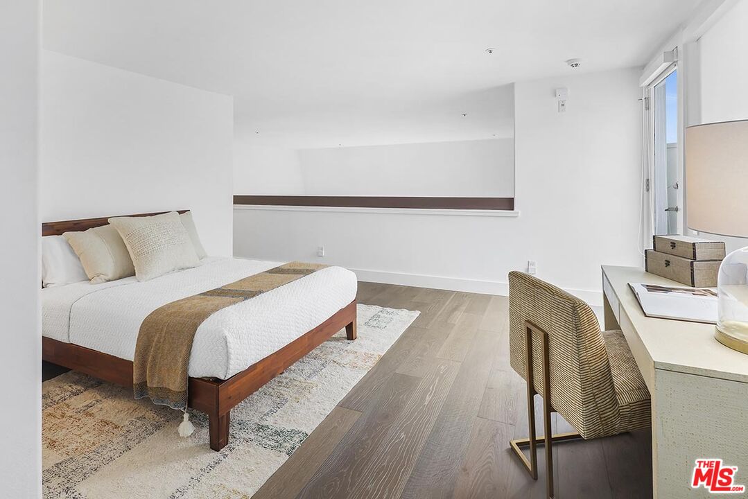 11690 MONTANA AVE Unit: PH303