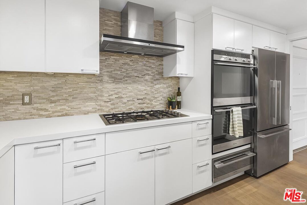 11690 MONTANA AVE Unit: PH303