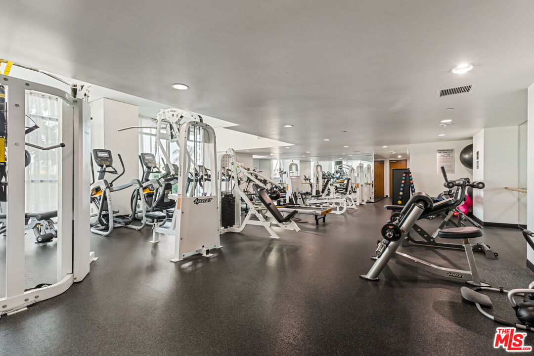 13650 Marina Pointe Dr Unit: 406