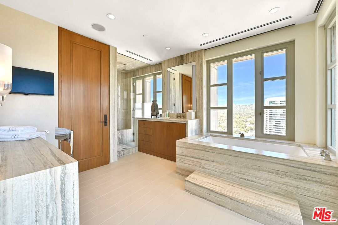 10580 Wilshire Blvd Unit: PH 26