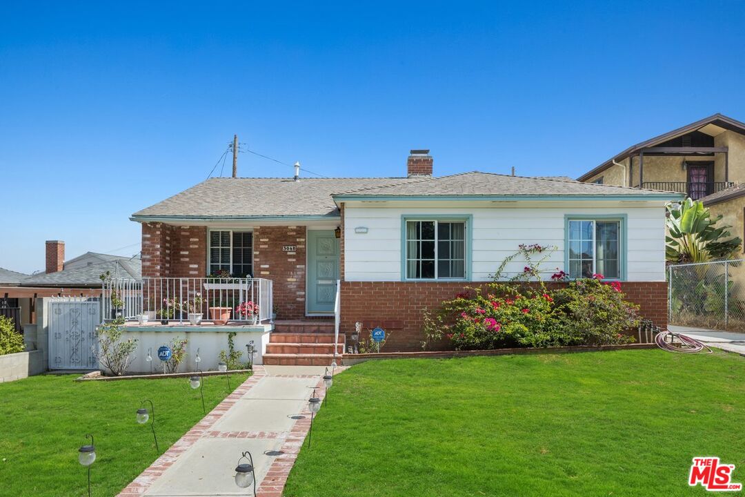 3048 Grand View Blvd