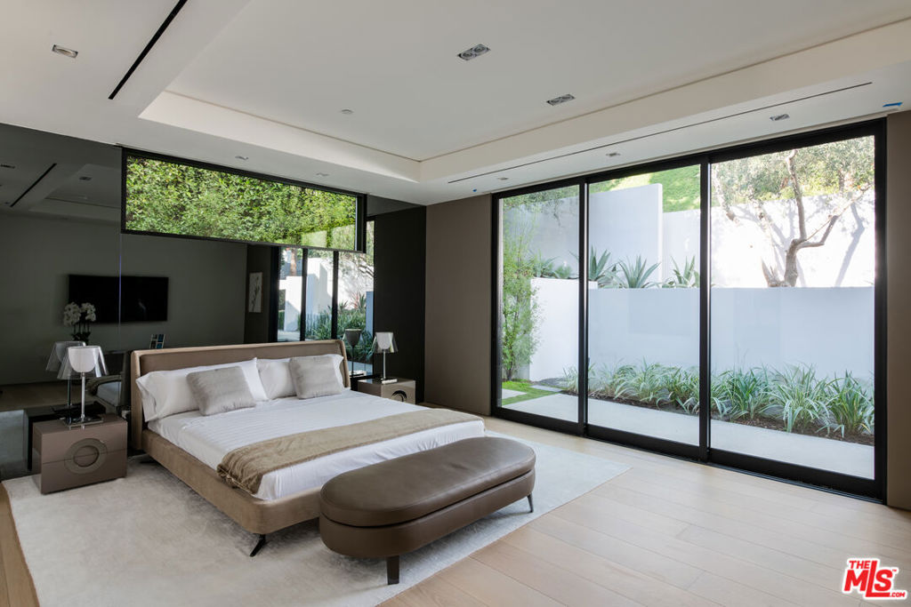 1231 Lago Vista Drive