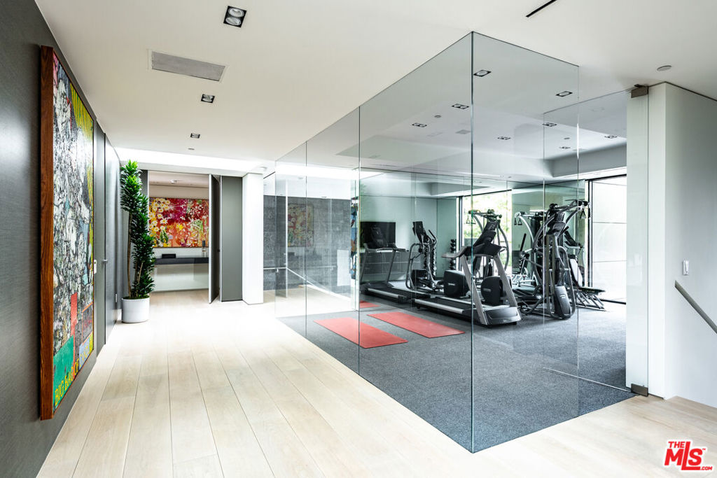 1231 Lago Vista Drive