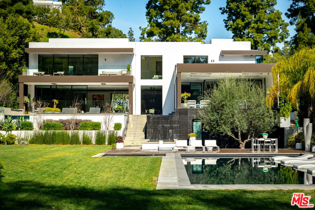 1231 Lago Vista Drive