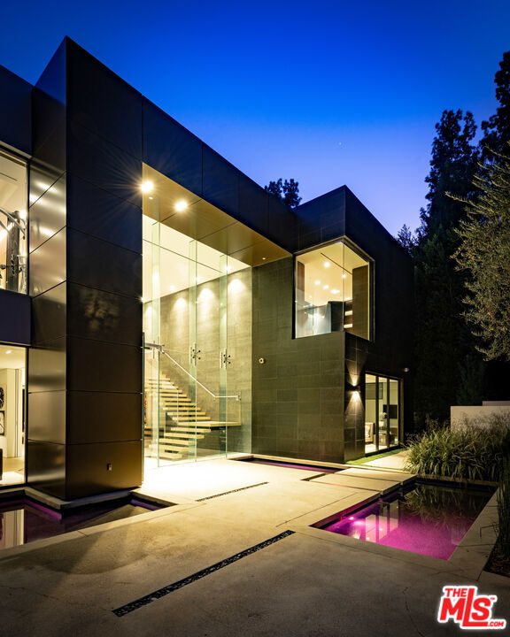 1231 Lago Vista Drive