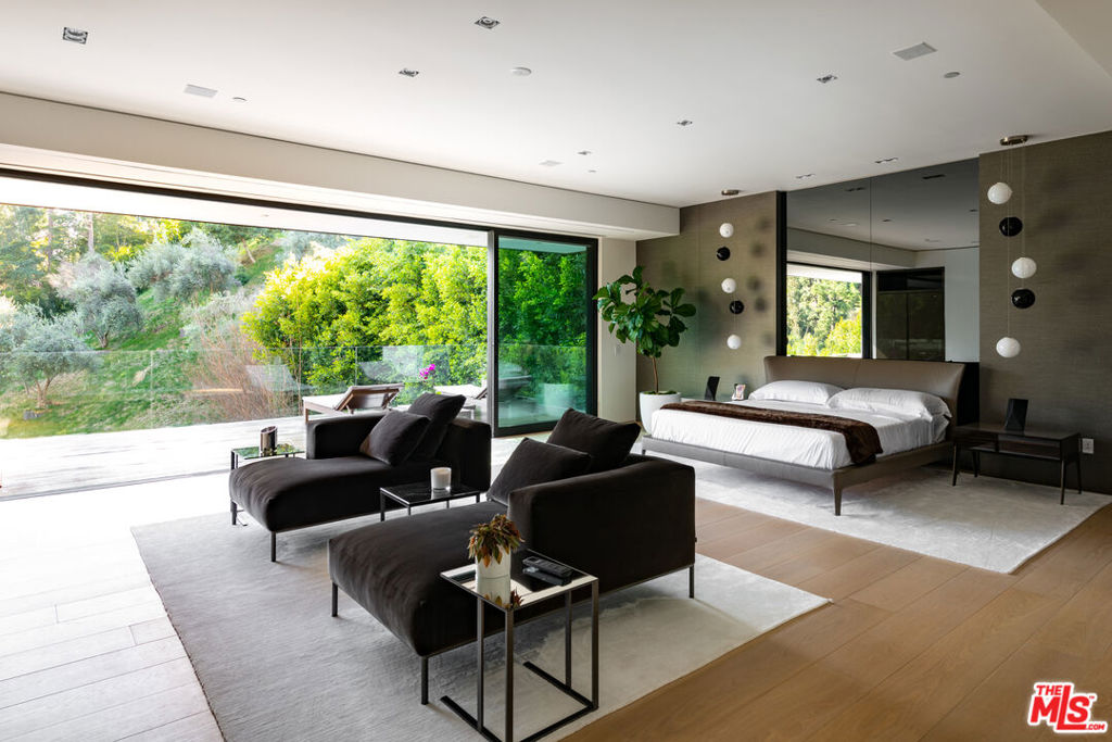 1231 Lago Vista Drive