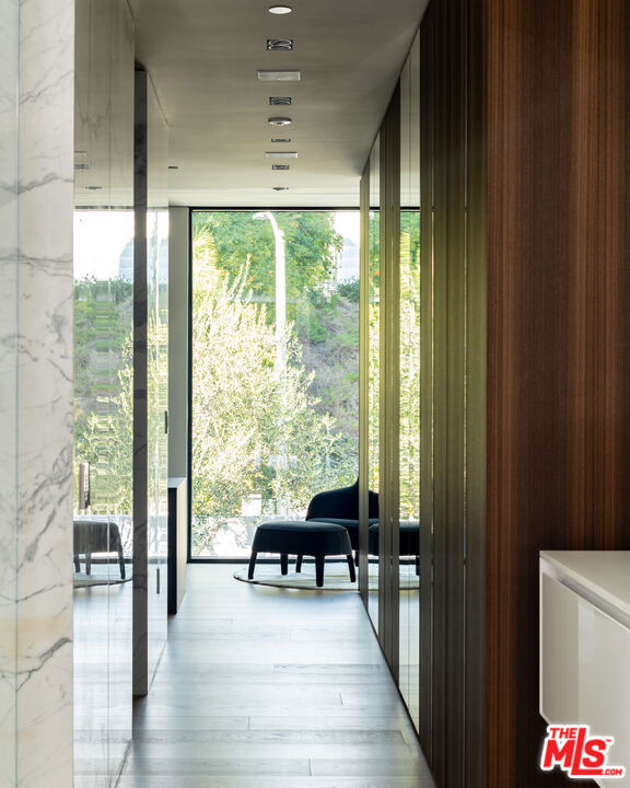 1231 Lago Vista Drive