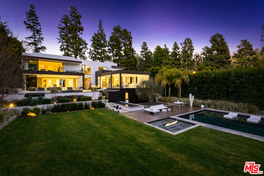 1231 Lago Vista Drive