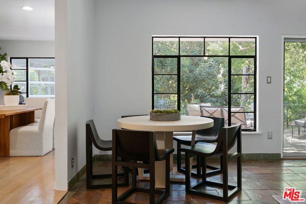 1581 Clear View Drive