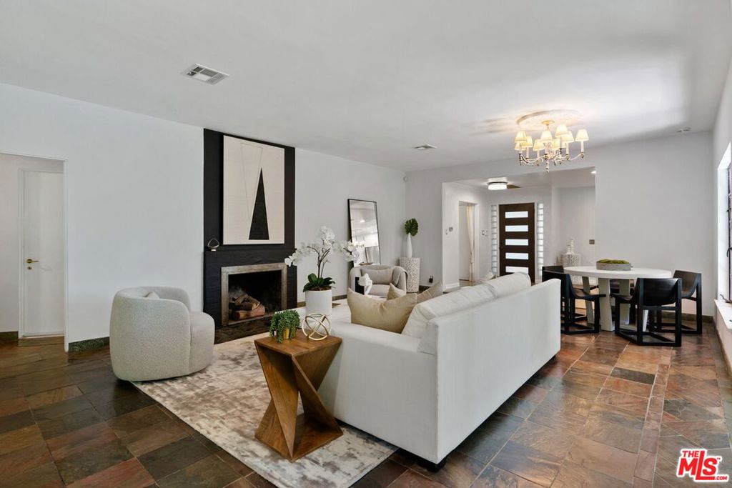 1581 Clear View Drive