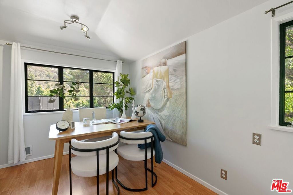 1581 Clear View Drive