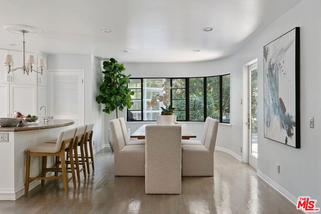 1581 Clear View Drive