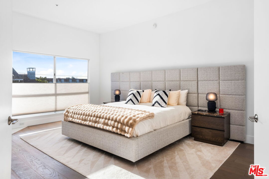 11690 Montana Ave Unit: PH303