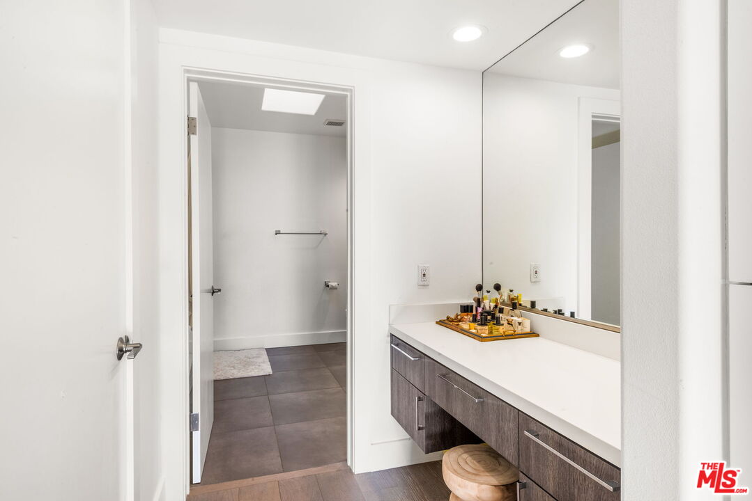 11690 Montana Ave Unit: PH303