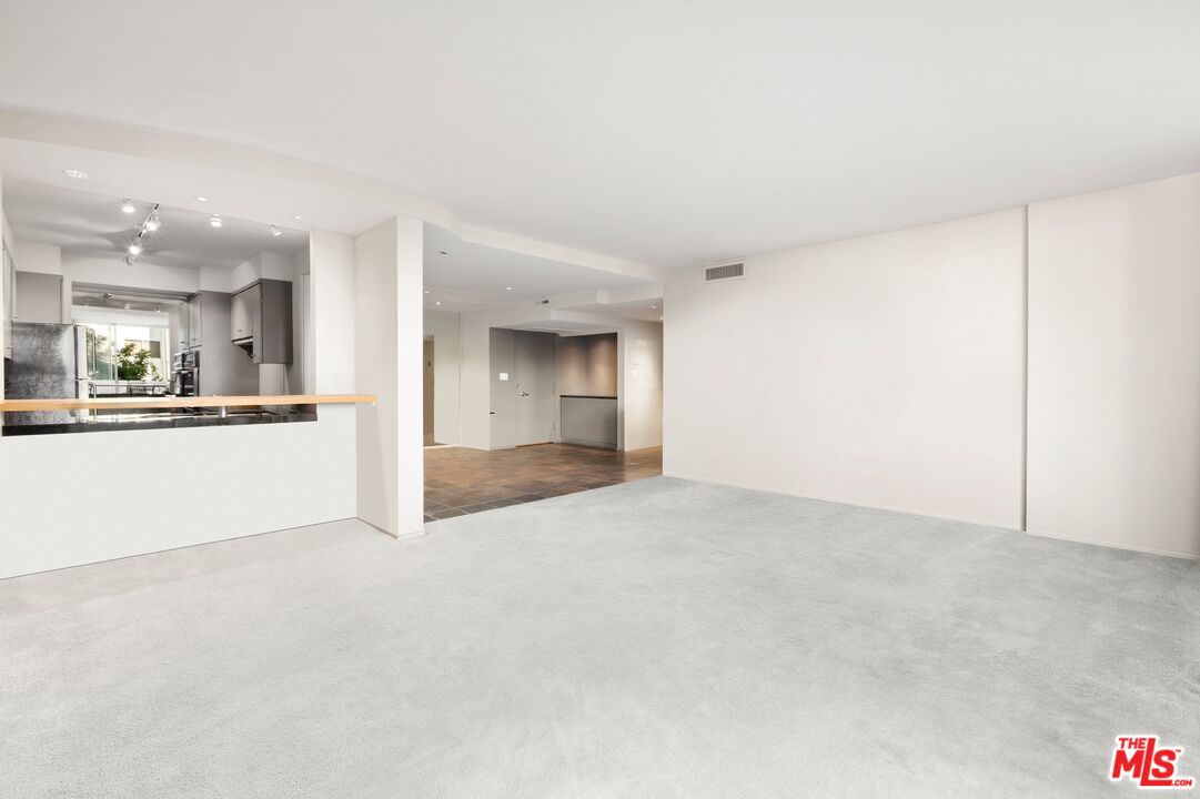 8787 Shoreham Dr Unit: 503