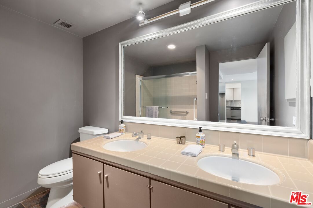 8787 Shoreham Dr Unit: 503