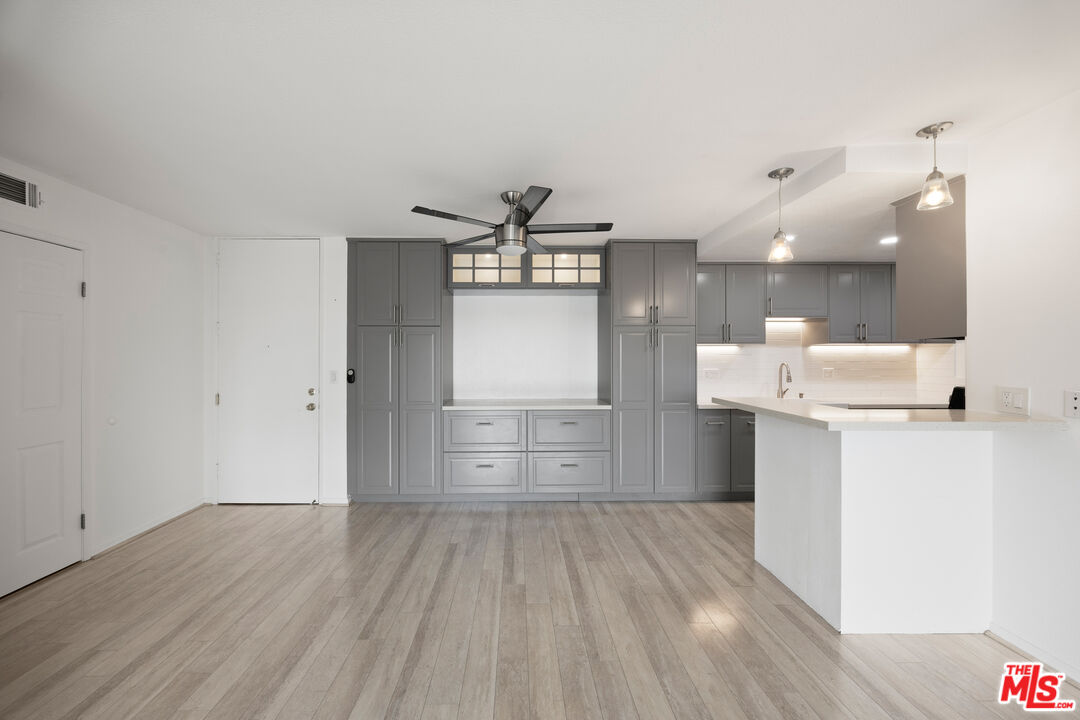 412 N Bellflower Blvd Unit: 306