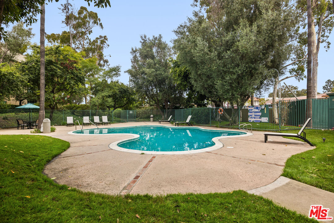412 N Bellflower Blvd Unit: 306