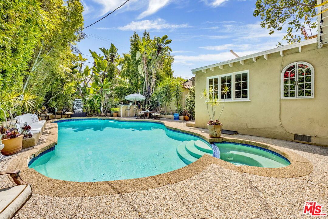634 N Highland Ave
