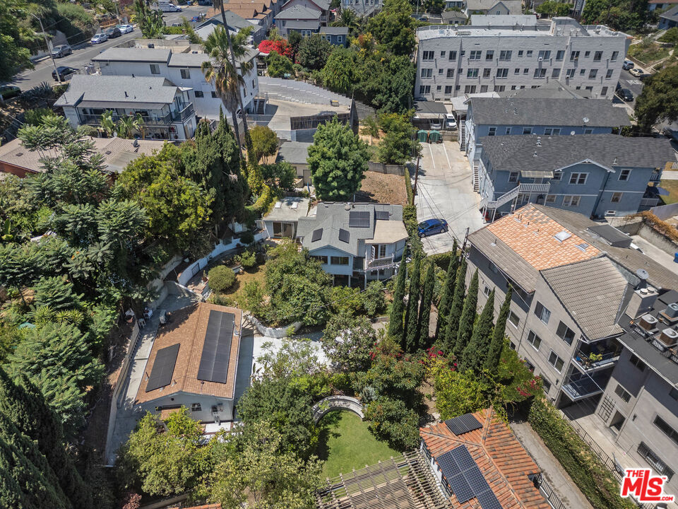 823 Glendale Blvd