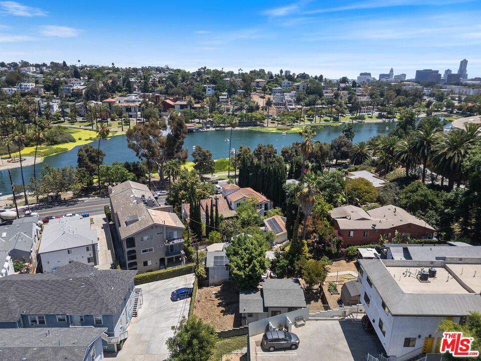 823 Glendale Blvd