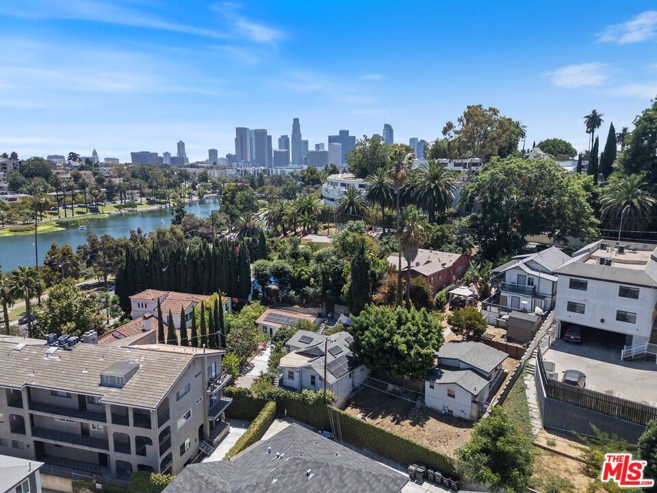 823 Glendale Blvd
